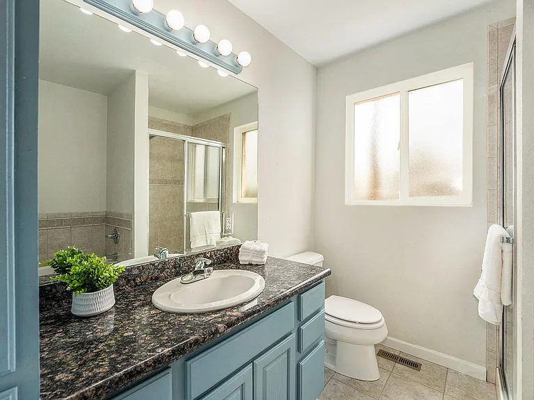 4794 Isabell St — Photo 8