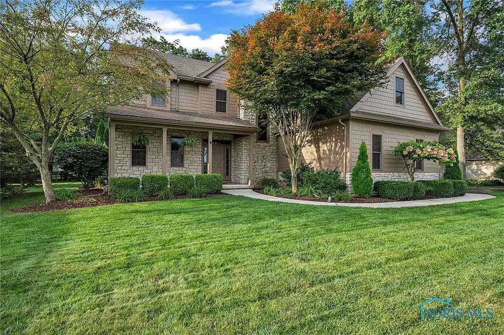 7883 Chestnut Rdg photo 1