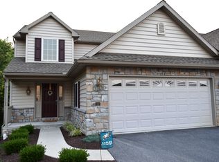 10 Stonecrest Trl, Elizabethtown, PA 17022