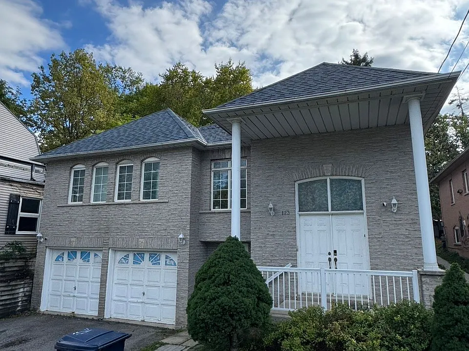 123 Steeles Ave E #1