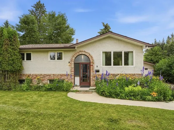 9 W Stirling Close, Red Deer, AB T4N 0A8