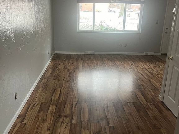 4th image of 23673 Banbury Cir APT 9