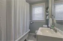 3716 & 3718 Warwick Blvd — Photo 14
