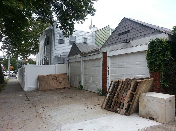 2nd image of 2081 65th St