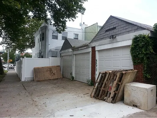 Sold by Calabrese Real Estate | media 2