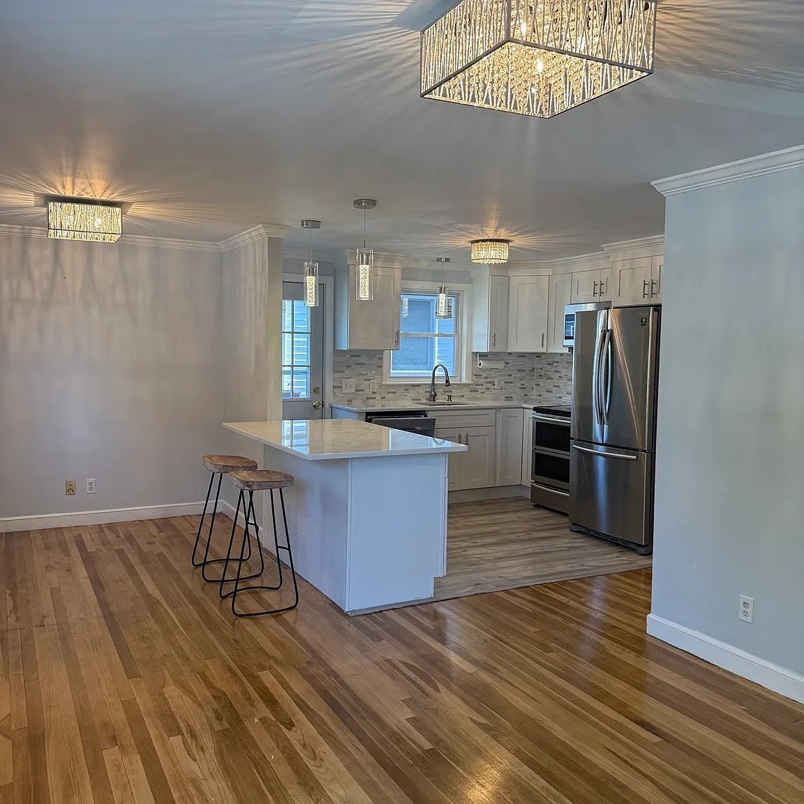4 bed, 1400 sqft, $3,600 — Photo 2