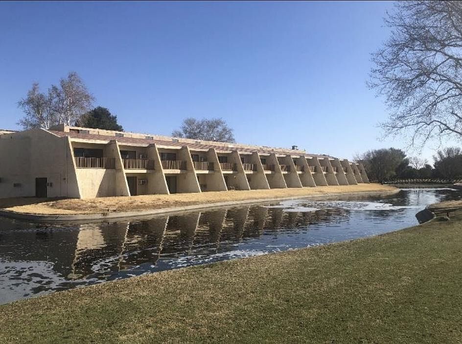 2nd image of 14818 Clubhouse Dr #1