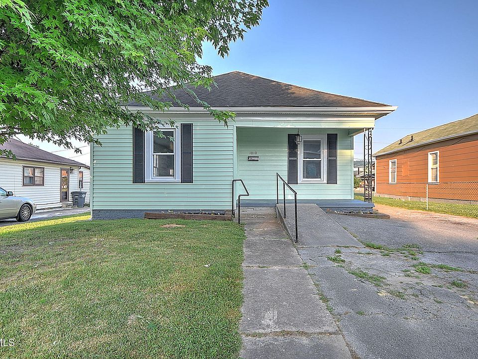 1st image of 1010 Maple St