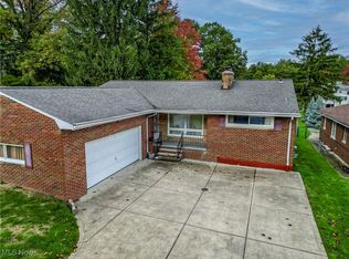 4100 W Ridgewood Dr, Parma, OH 44134