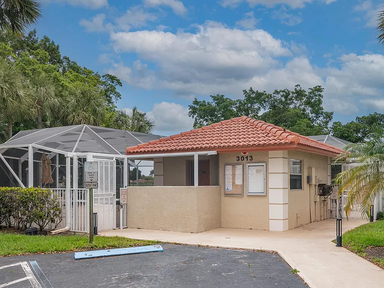 3031 Holiday Springs Blvd #2017 — Photo 23