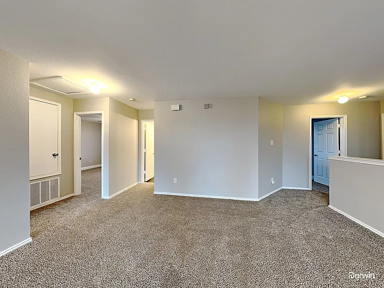 1405 Evergreen St — Photo 3