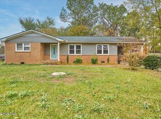 933 Kaywood Dr, Fayetteville, NC 28311