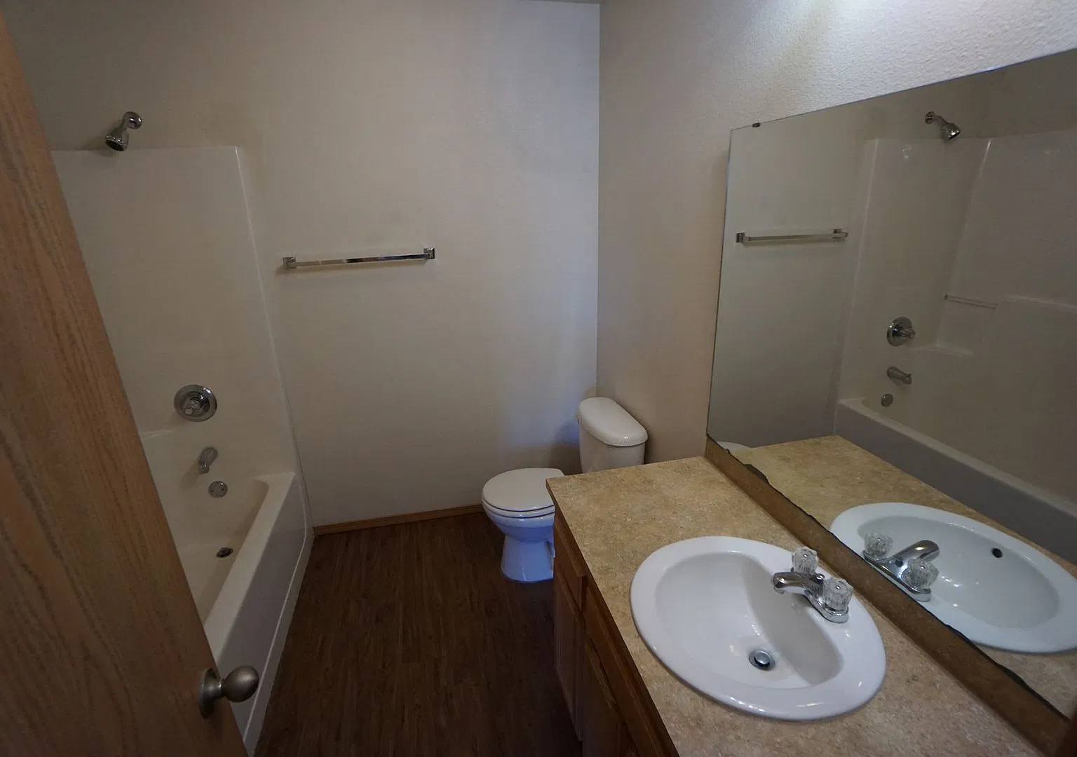 522 Jane St — Photo 3