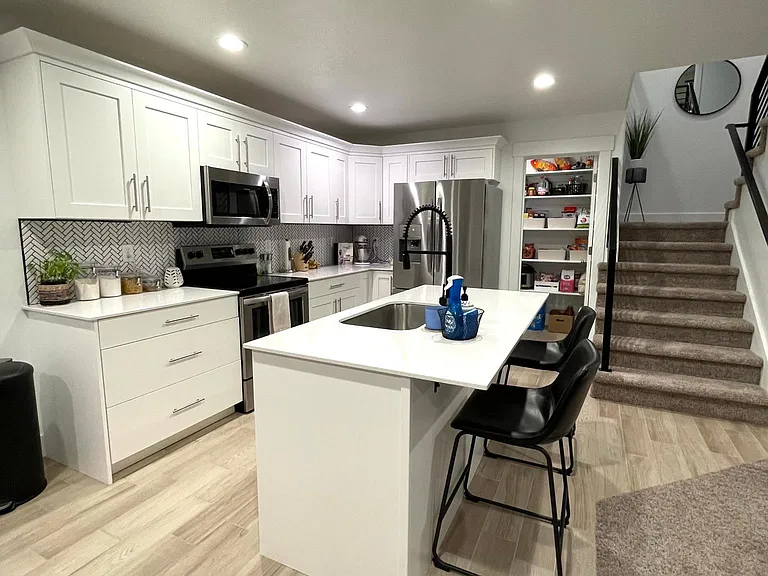 6554 S Aspen Ln — Photo 1
