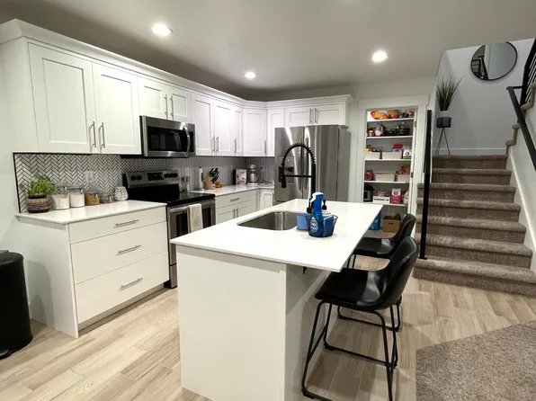 6554 S Aspen Ln, South Weber, UT 84405