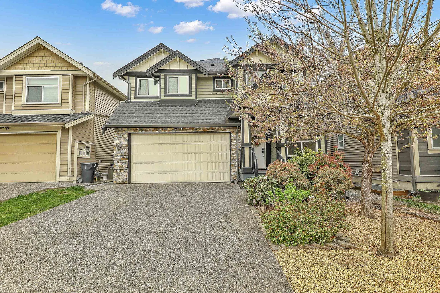 20951 80b Ave photo 1