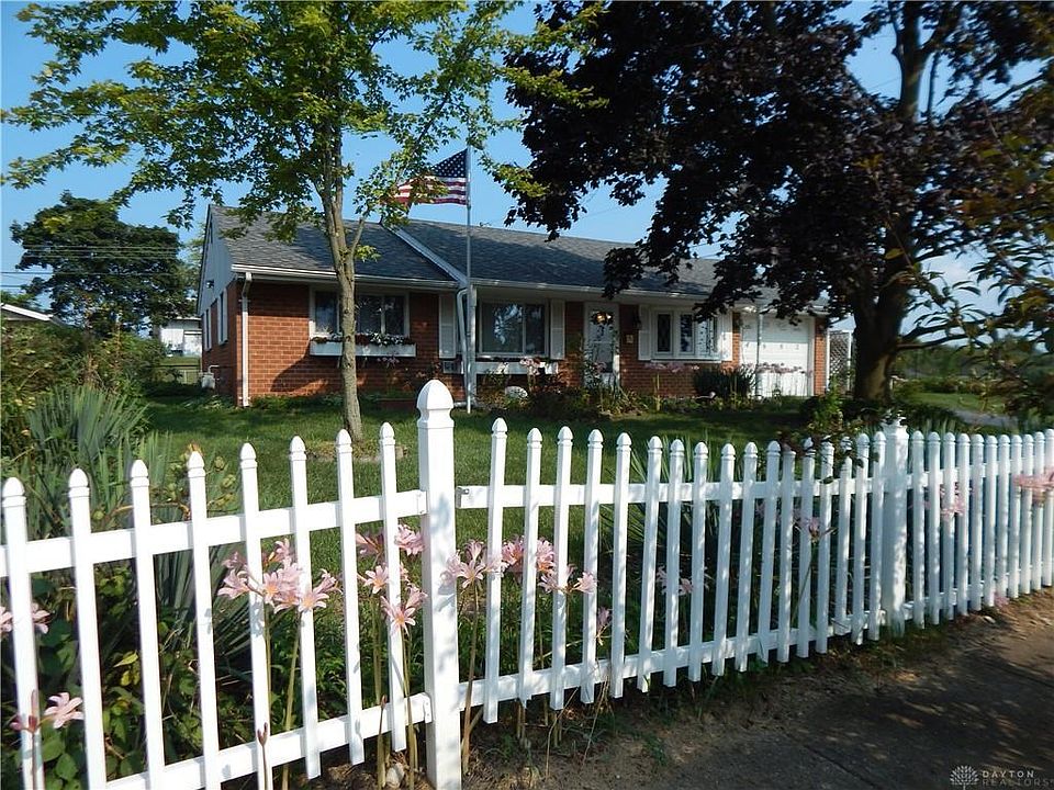 1st image of 4682 Caddington St
