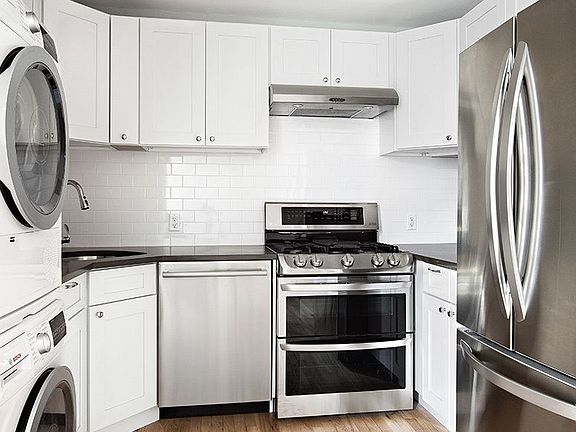 4th image of 306 7th St #3