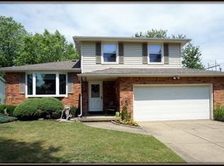 547 Brookwood Dr, Hamburg, NY 14075