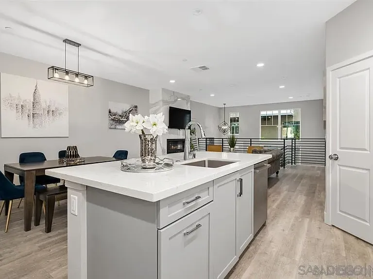 347 Oak Ave — Photo 30