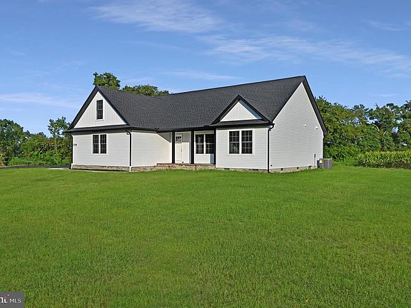 3rd image of 23180 Slaughter Neck Rd