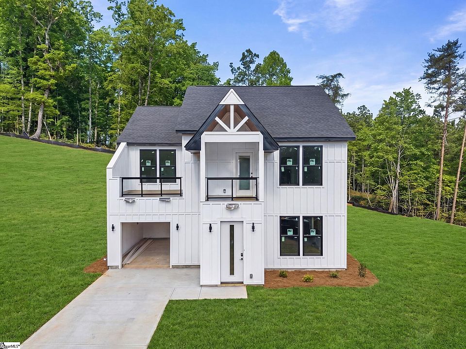 1st image of 152 Boxwood Ln