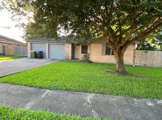 2705 Walnut Hollow St, Pearland, TX 77581