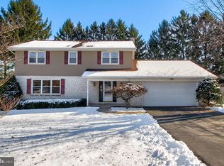 195 Rhonda Dr, York, PA 17408