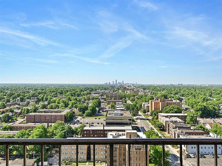 CityView on Meridian — Photo 4