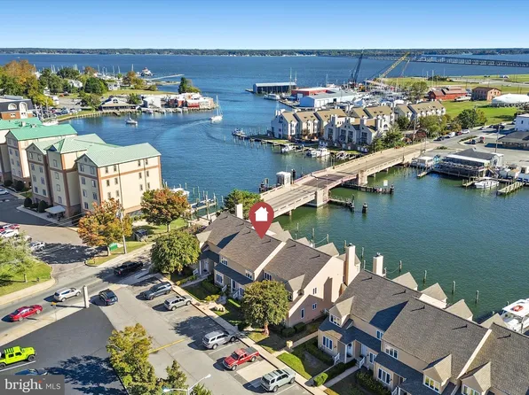 220 Market Sq #4C, Cambridge, MD 21613