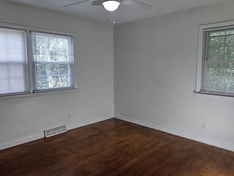 1809 Pinedale Dr — Photo 12