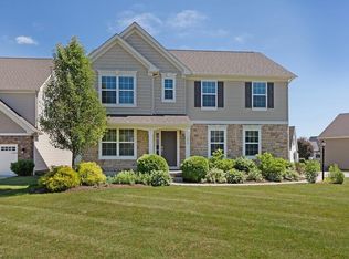 586 Dover Dr, Aurora, OH 44202