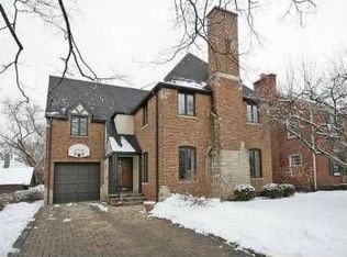 2026 Thornwood Ave, Wilmette, IL 60091