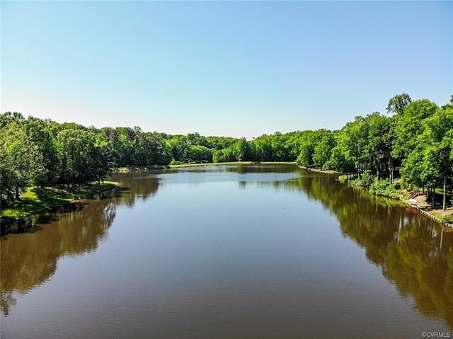 1st image of 2811 Saint Regis Dr