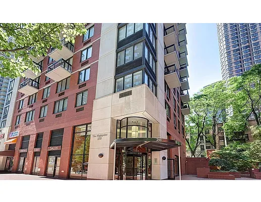 Rented by Bond New York | media 3