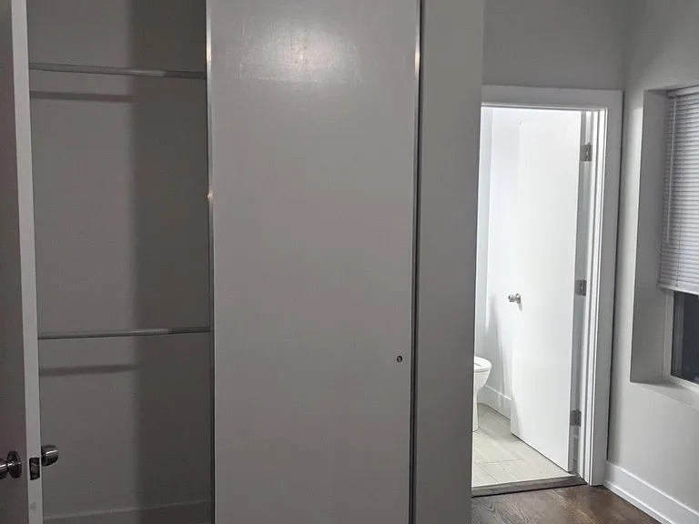 1911 W Estes Ave #1 — Photo 17