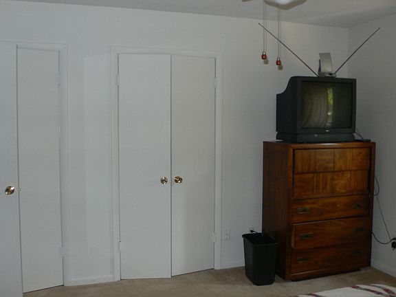 5th image of 130 S Estes Dr #F