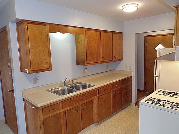 3rd image of 2909 Homer Ave