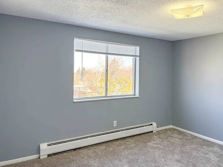 3270 S Grant St — Photo 11