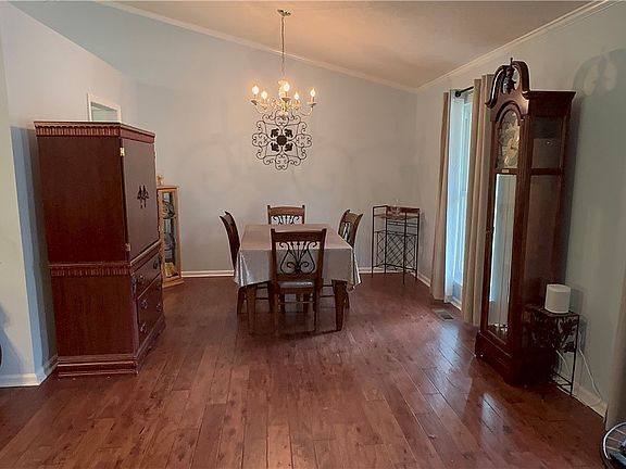 3rd image of 3601 16th Ave NE