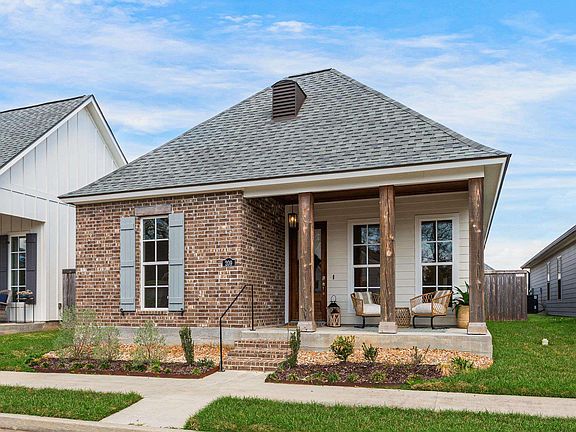2nd image of 209 Manor House Ln