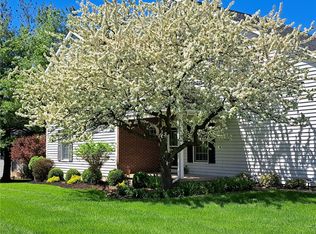 1317 Wellington Dr, Victor, NY