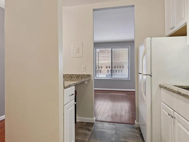 1718 P St NW #T19 — Photo 16