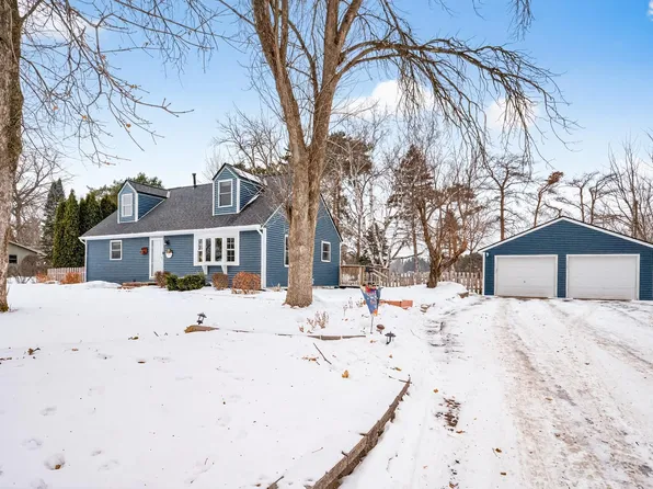 9090 Jamaca Ct N, Lake Elmo, MN 55042