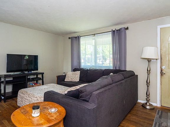 2nd image of 35 Woods Dr