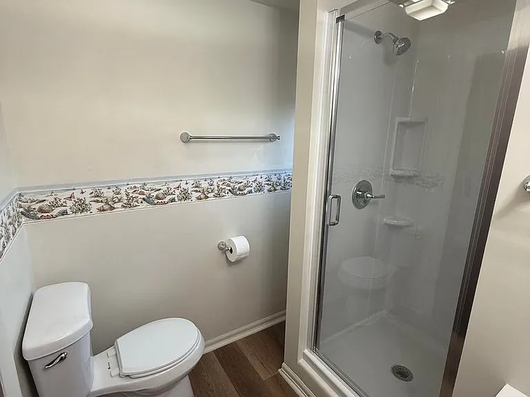 114 Linden Dr — Photo 25