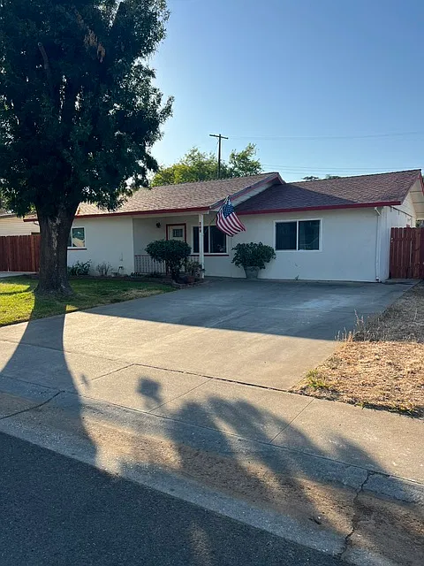 202 Mesa Street - 1 — Photo 1