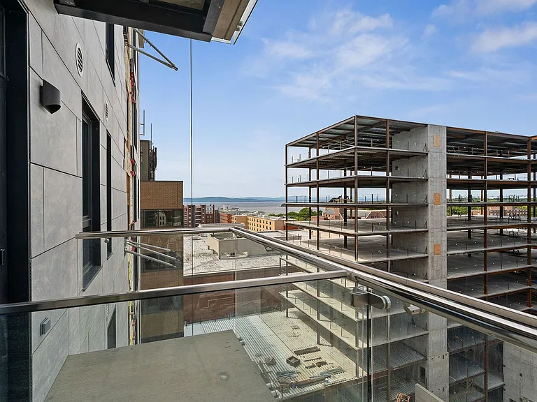 Bank Street Apartments at Burlington Square — Photo 7