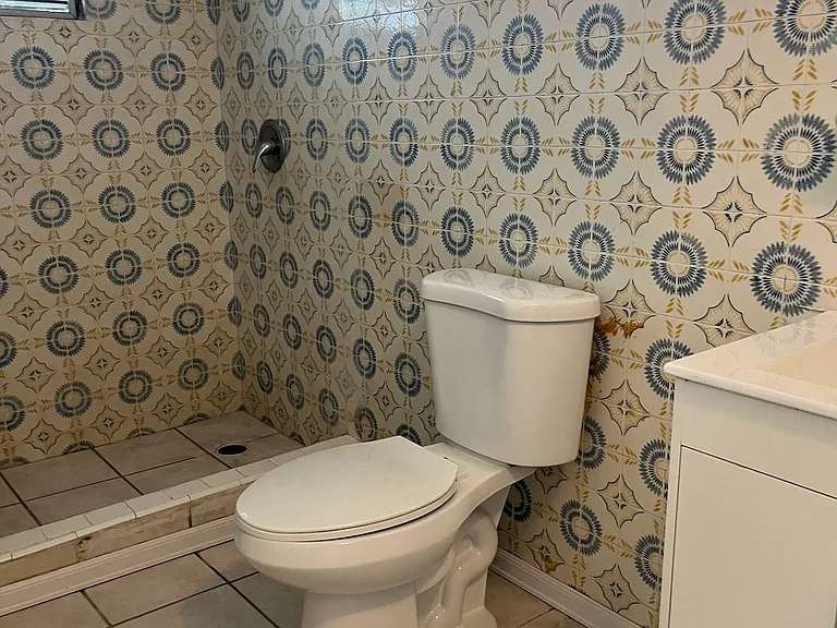 2713 Calle 8 — Photo 23