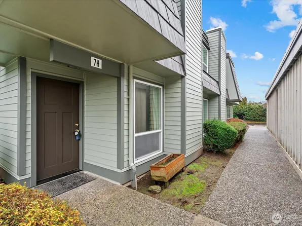 12600 4th Avenue W #7H, Everett, WA 98204